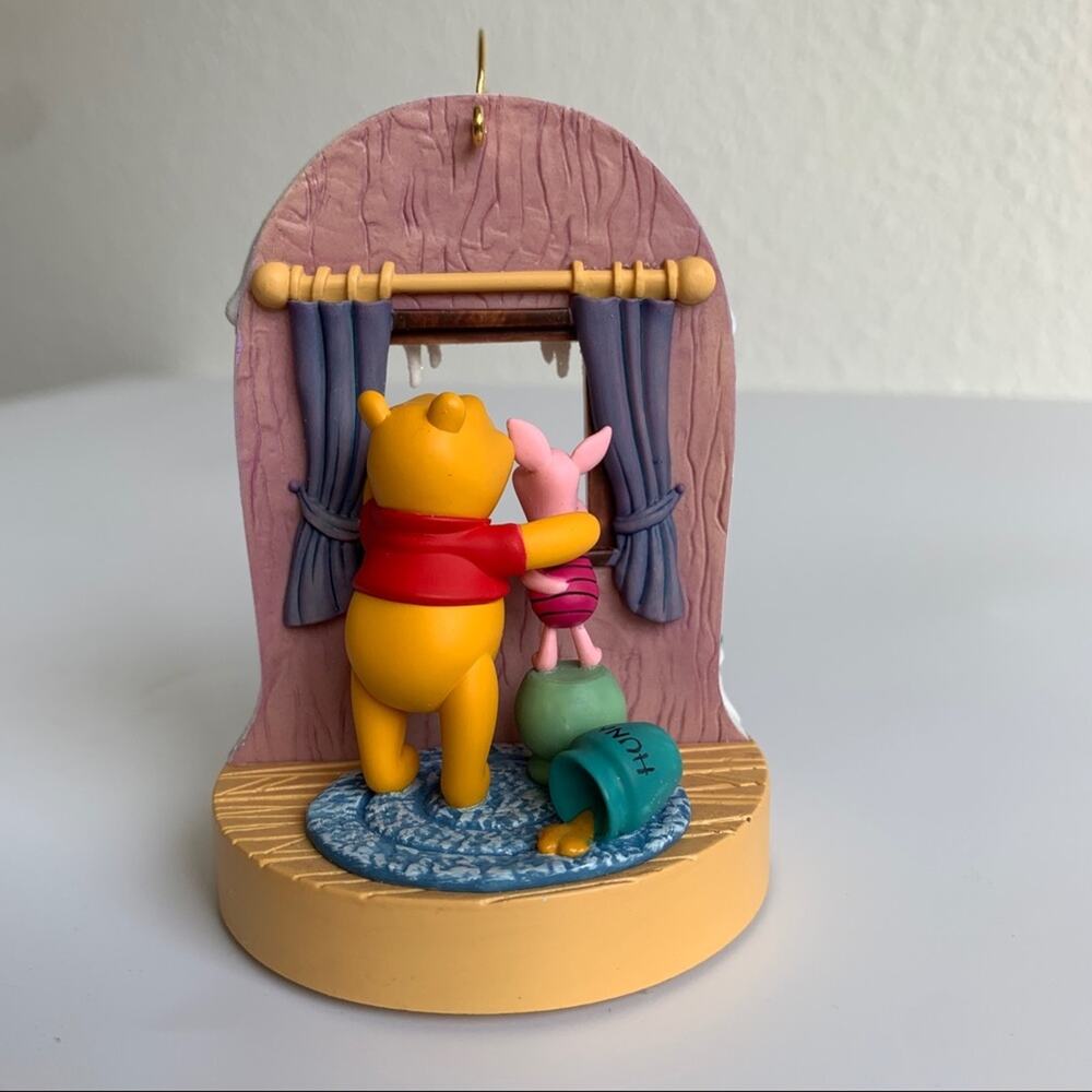NEW Hallmark Magic Sound Winnie The Pooh Ornament